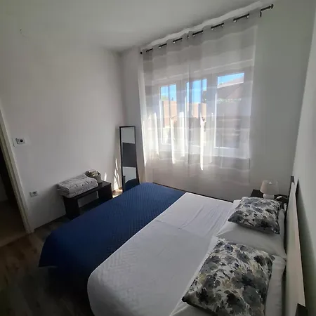 Envi Apartment *